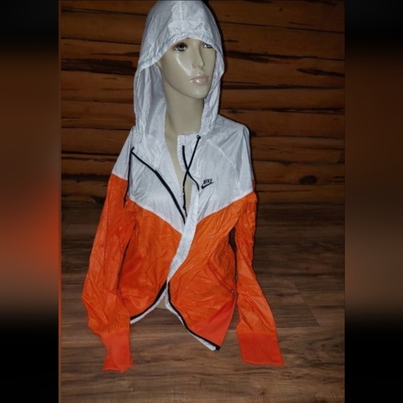 Nike Rain Jacket - Picture 1 of 8